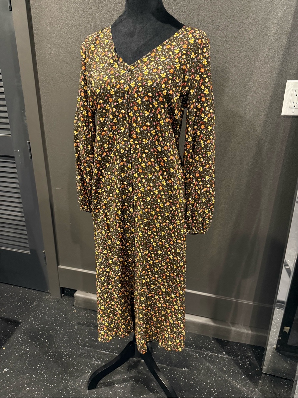 Old Navy Brown Floral V-Neck Long Sleeve Midi Dress
